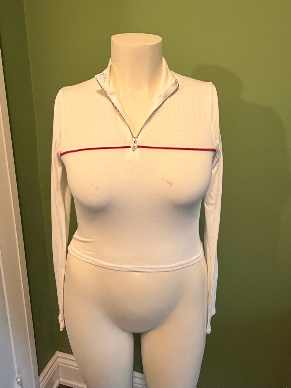 Heart & Hips White Crewneck Top with Branded Neck Label